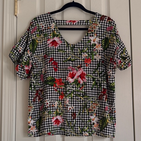 Signature Studio Women’s Top – Size XL - Picture 2 of 6